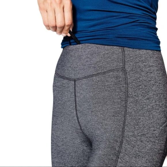 Lululemon Speed Up Crop (21") in Heathered Black Size 4 Like New - Picture 4 of 14